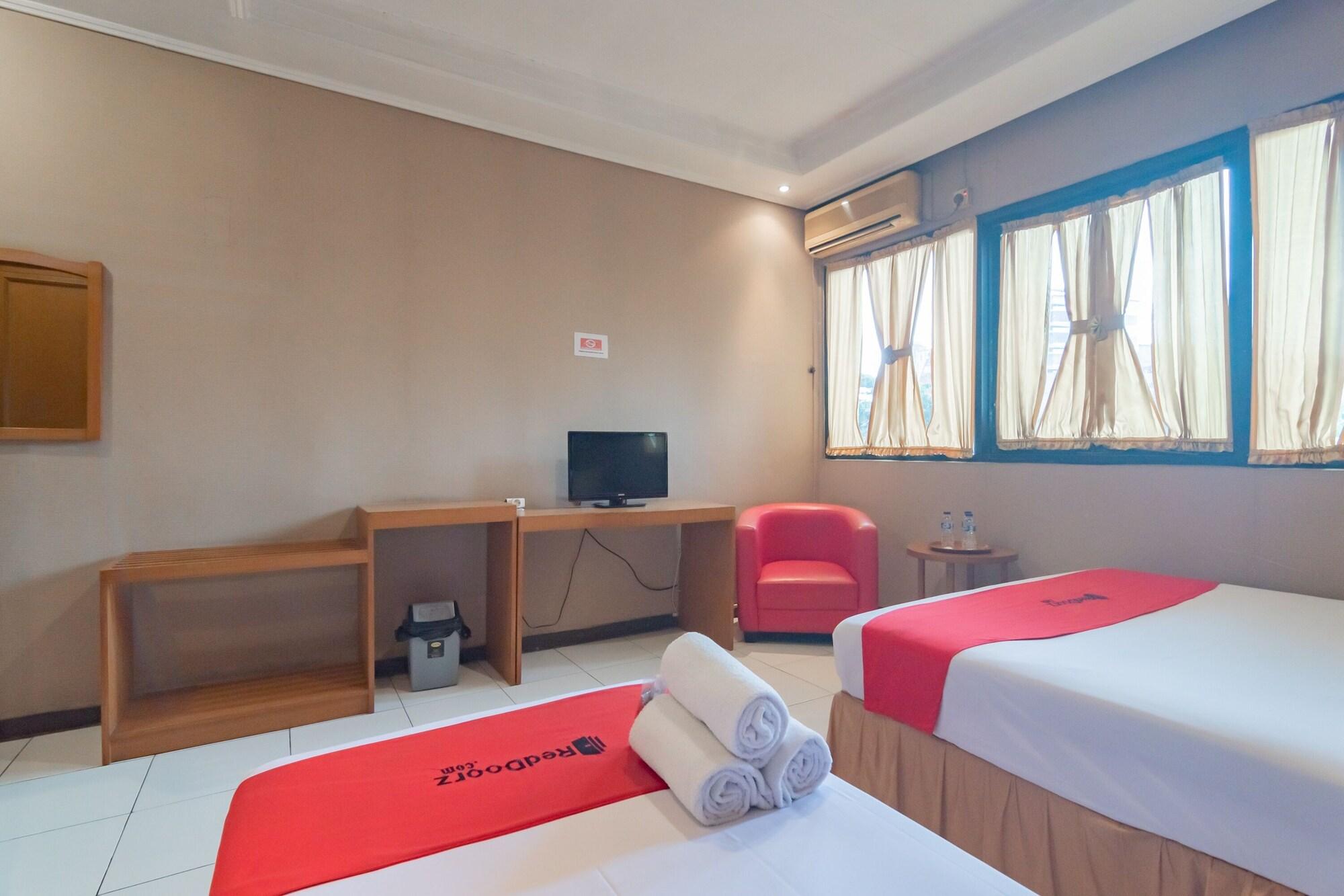 Reddoorz Plus @ Sukamulya Pasteur 2 Μπαντούνγκ Εξωτερικό φωτογραφία