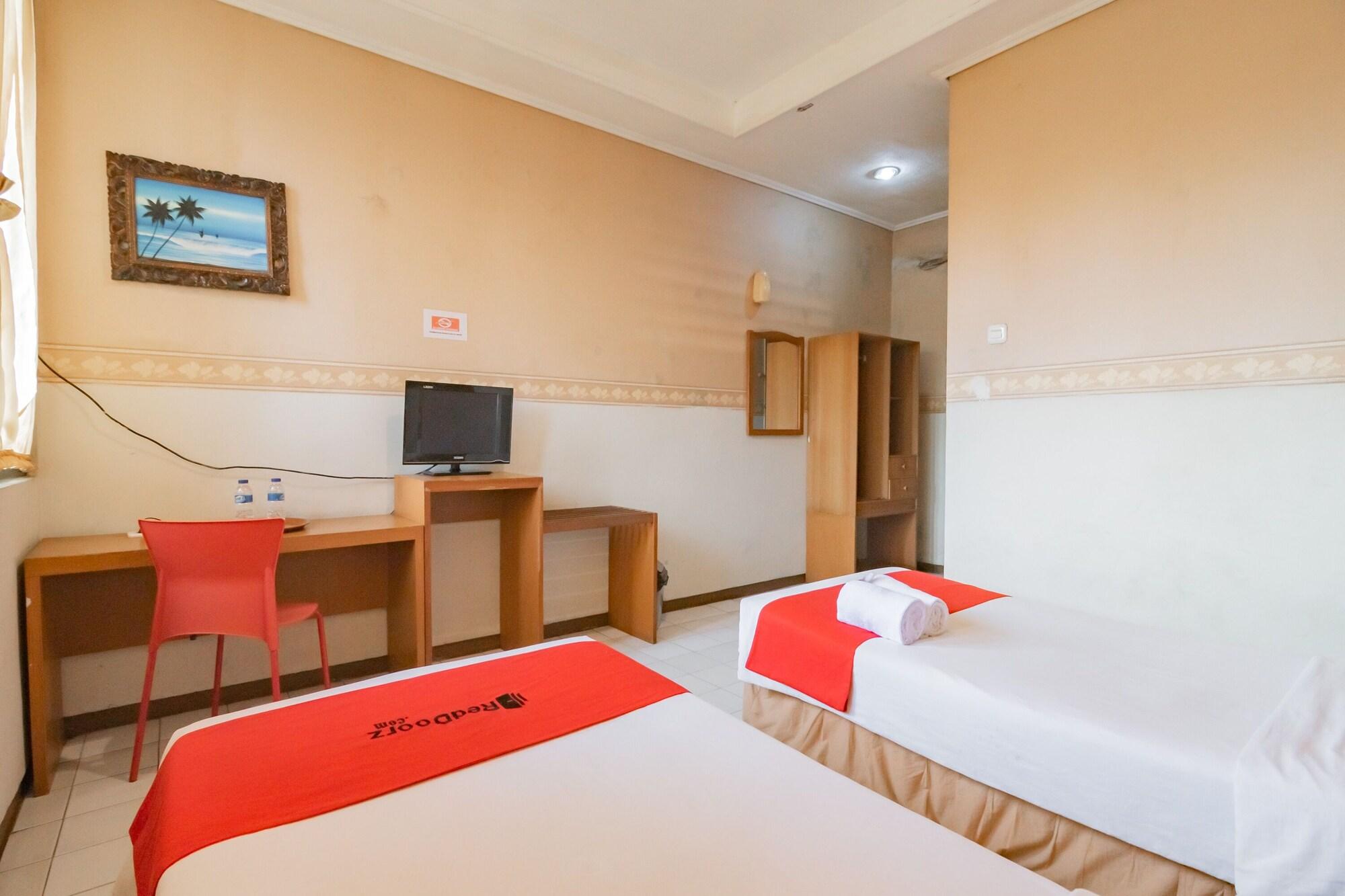 Reddoorz Plus @ Sukamulya Pasteur 2 Μπαντούνγκ Εξωτερικό φωτογραφία
