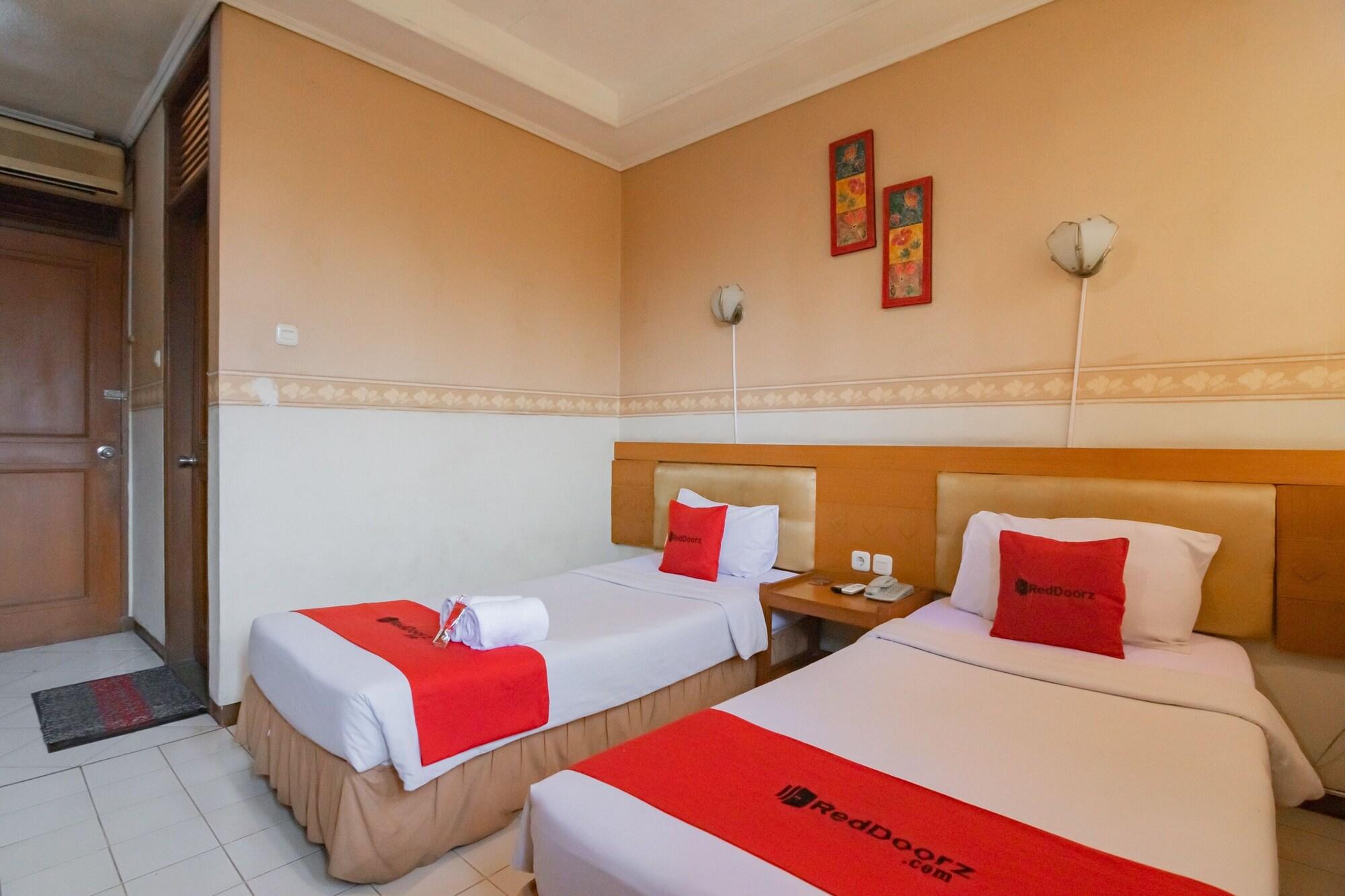 Reddoorz Plus @ Sukamulya Pasteur 2 Μπαντούνγκ Εξωτερικό φωτογραφία